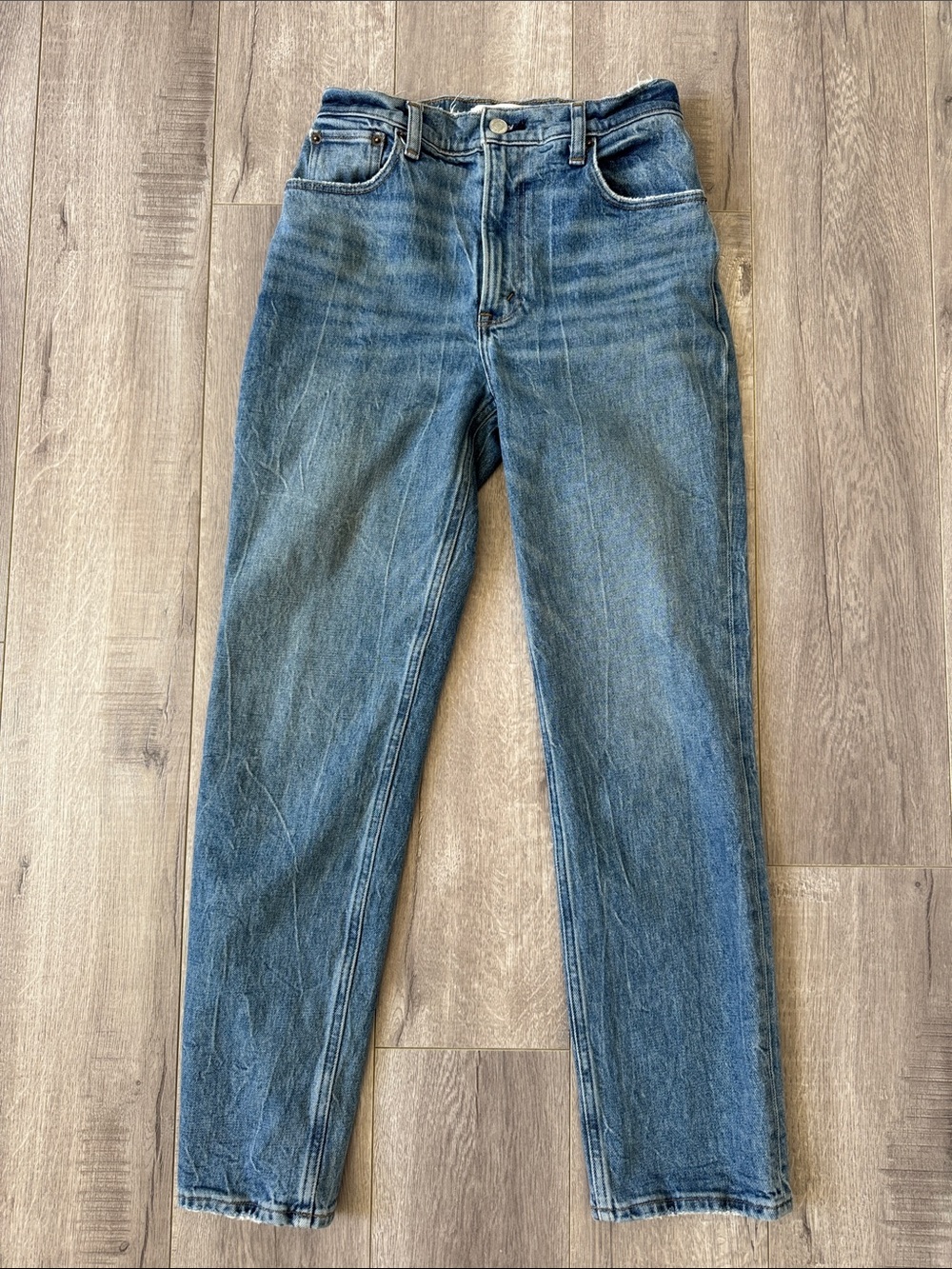 Abercrombie 90s Straight Ultra High Rise Jeans Medium Wash Size 26S Minimalist - Picture 3 of 8